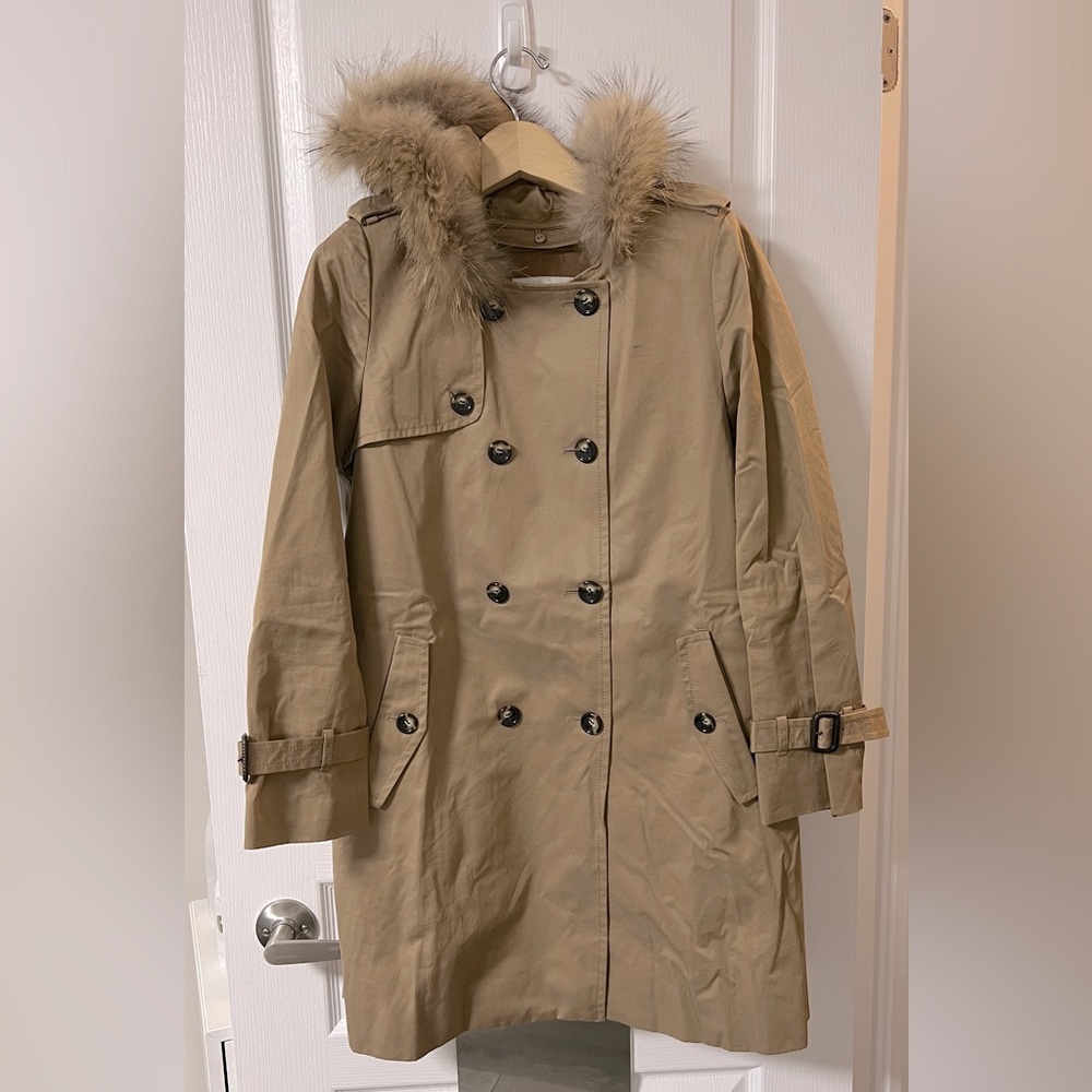 Tan hooded double layer trench coat size 38 worn once (brought from Japan)